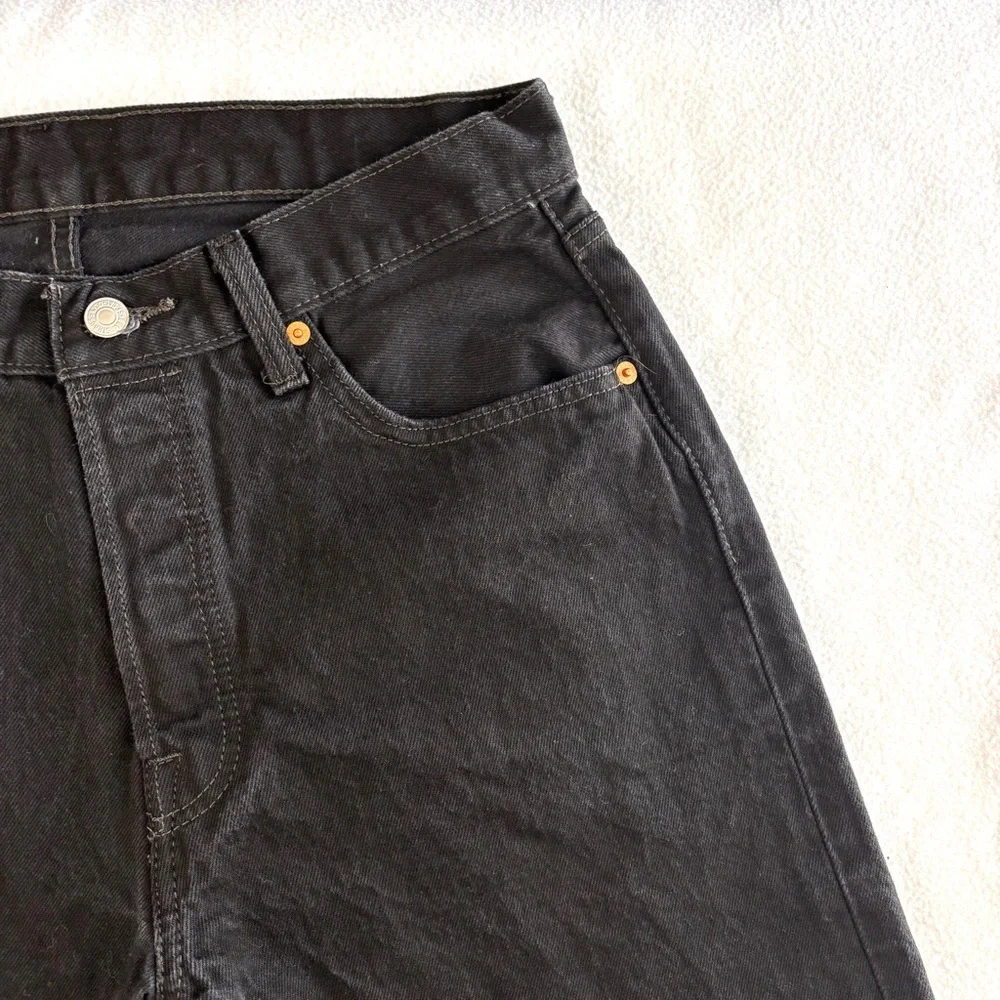 Levi's 501 Men's Black Faded Buttonfly Classic 100% Cotton Straight Jeans‎ 34/32